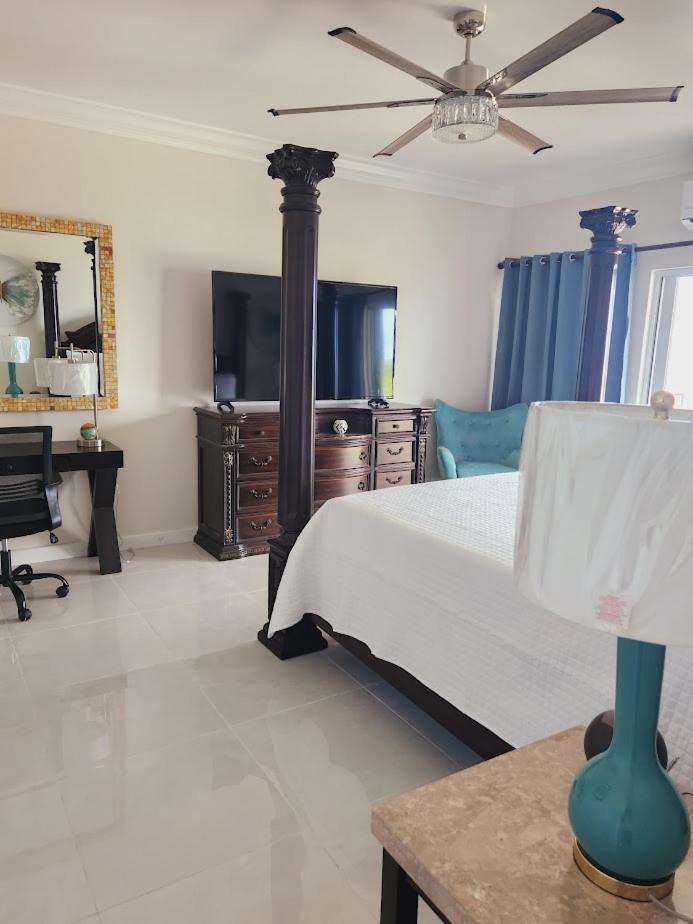 Harbor Breeze Villas Clarence Town Extérieur photo