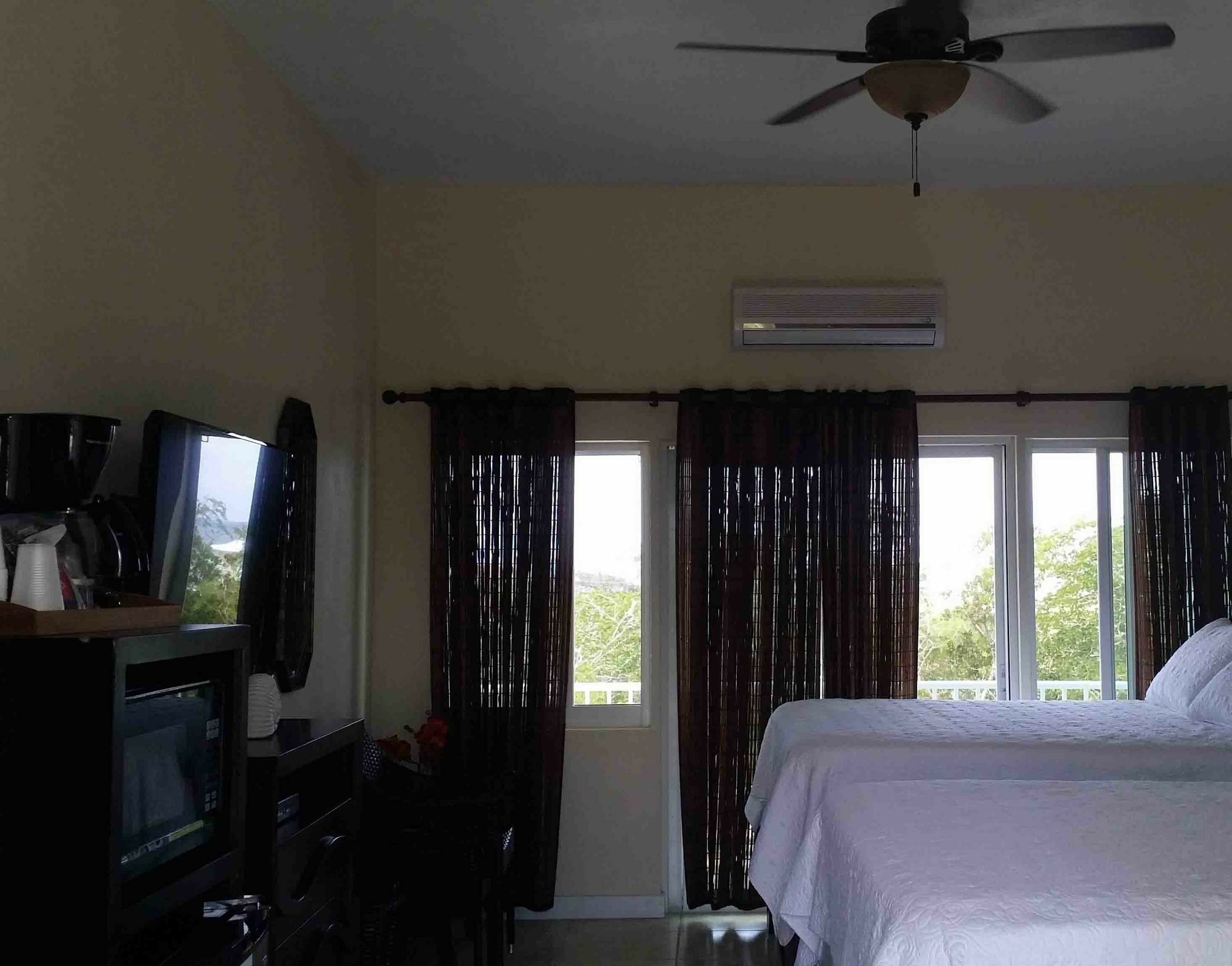 Harbor Breeze Villas Clarence Town Extérieur photo